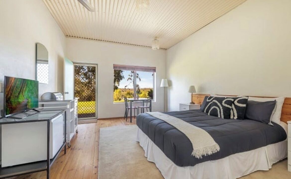 Photo of Bedroom in Clare And Gilbert Valleys Council