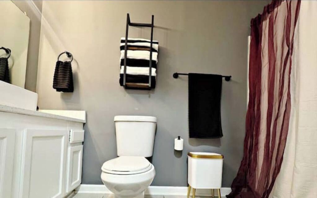Photo of Bathroom in Morrow