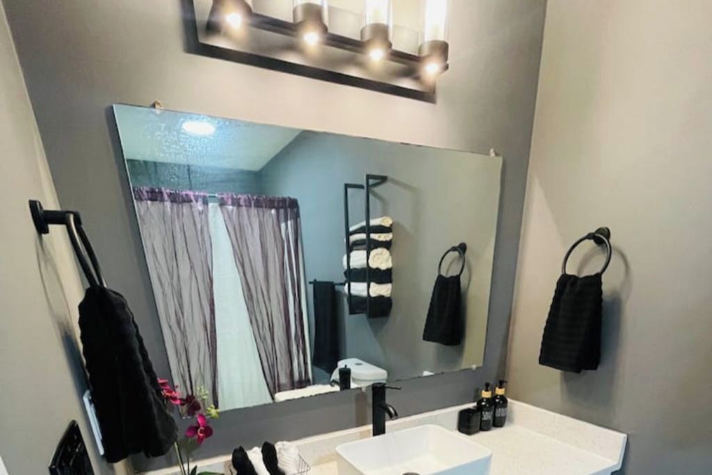 Photo of Bathroom in Morrow