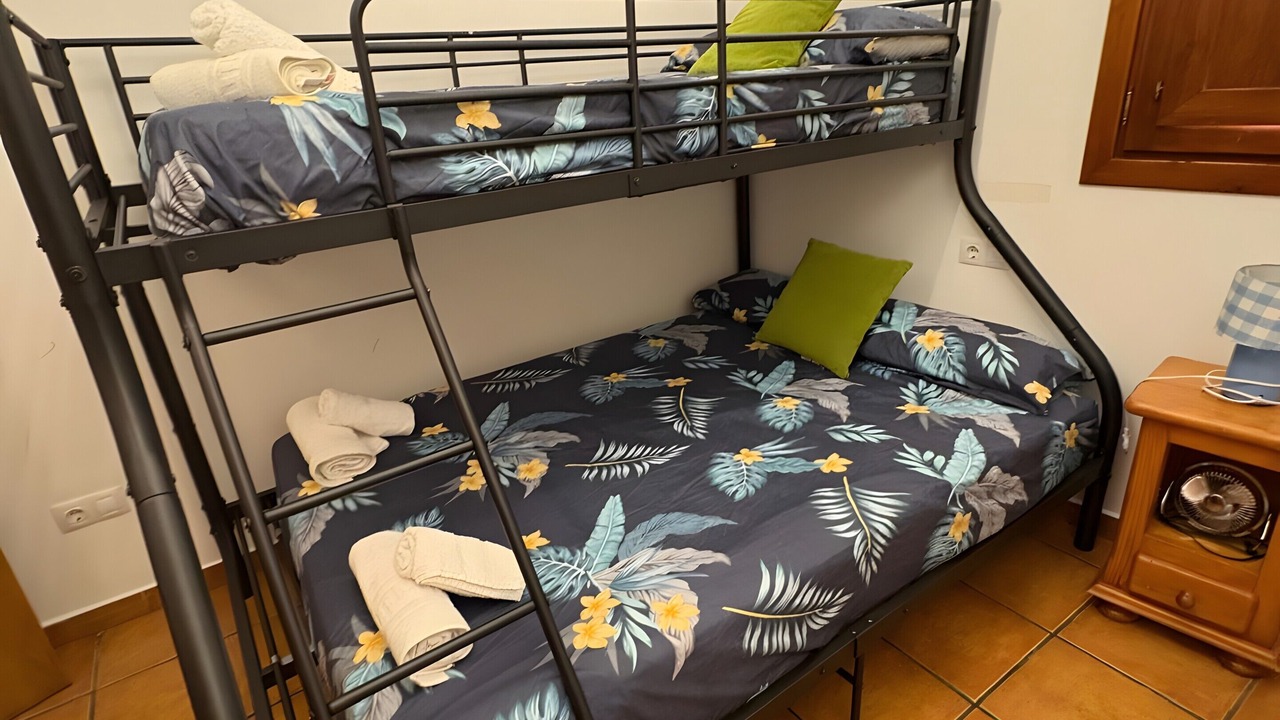 Photo of Bedroom in Sort