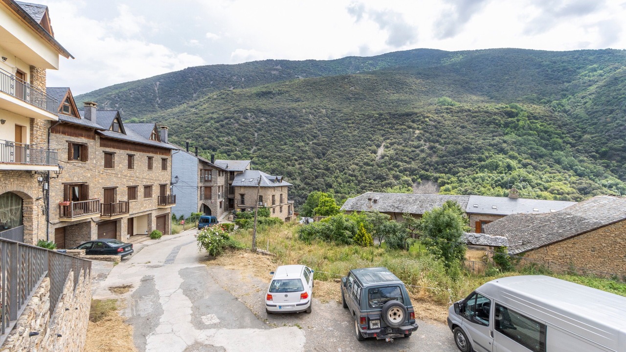 Photo of Outdoor in Sort