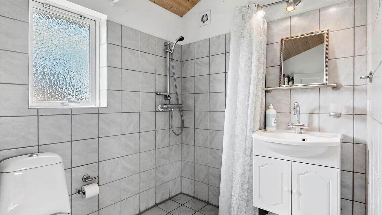 Photo of Bathroom in Mern