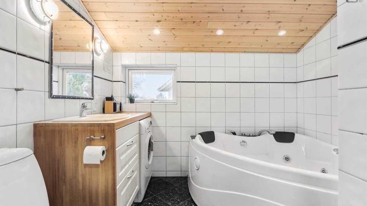 Photo of Bathroom in Bog By