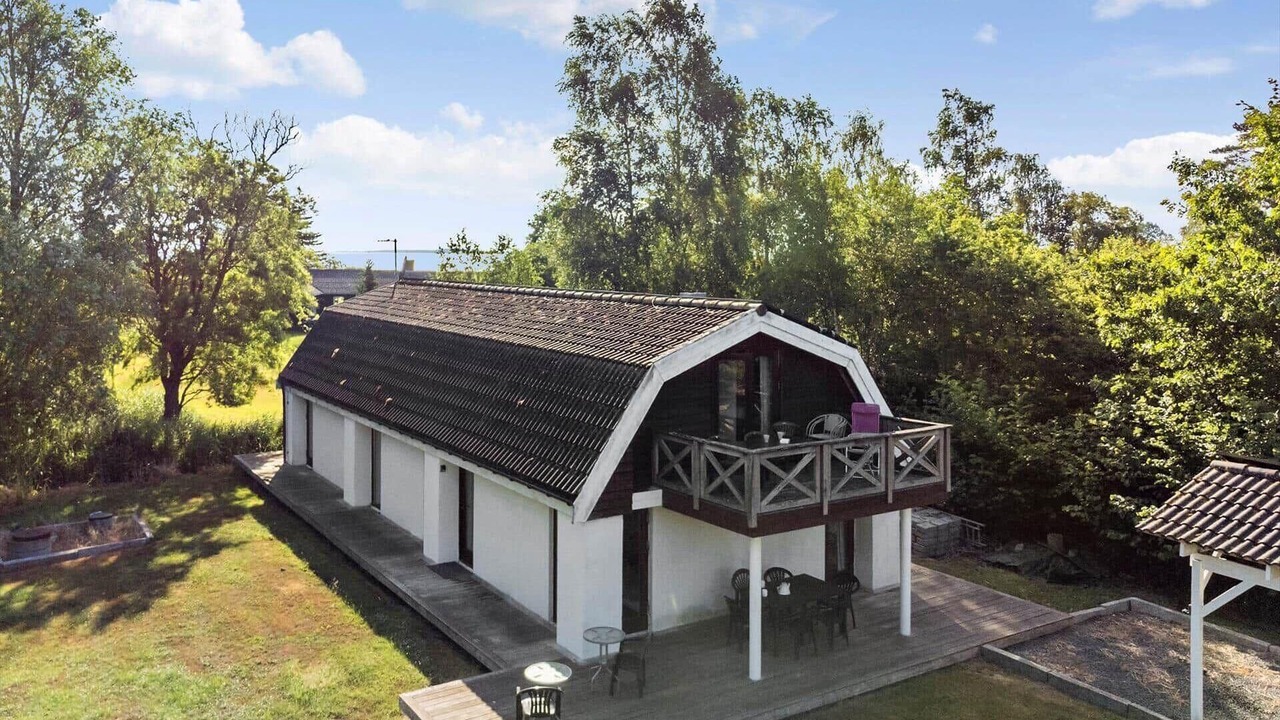 Photo of Outdoor in Mern