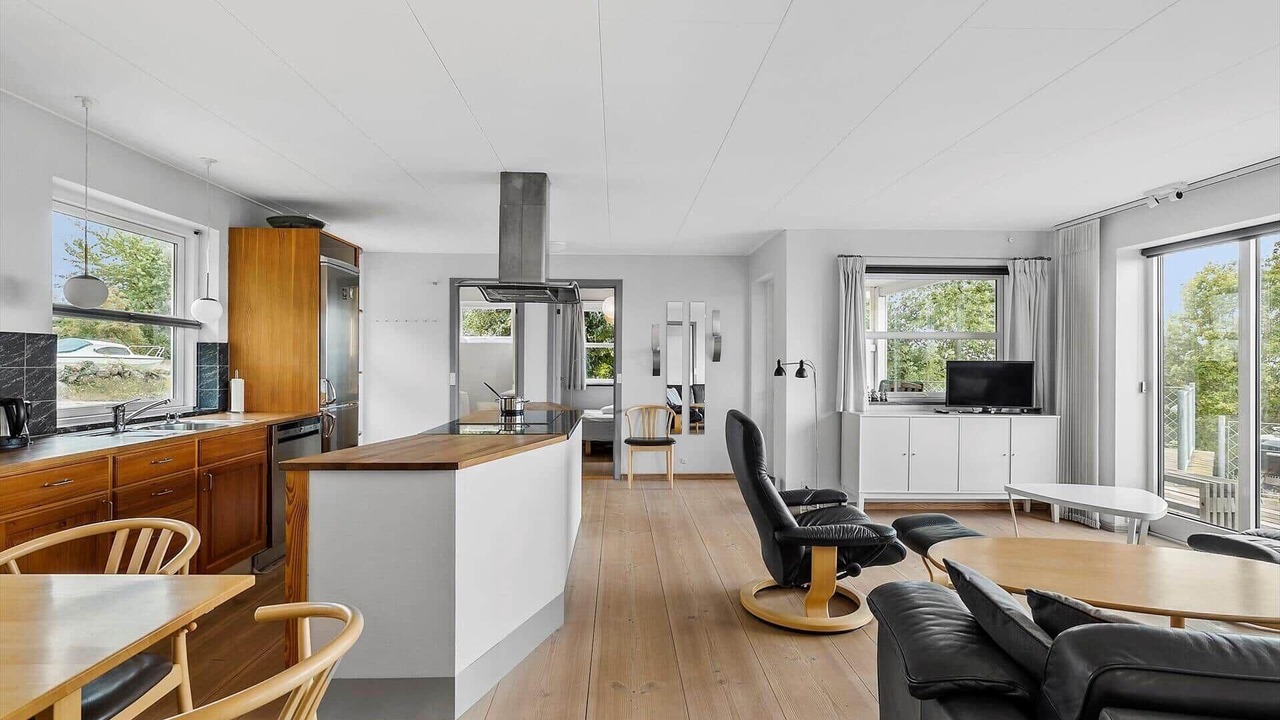 Photo of Others in Vang