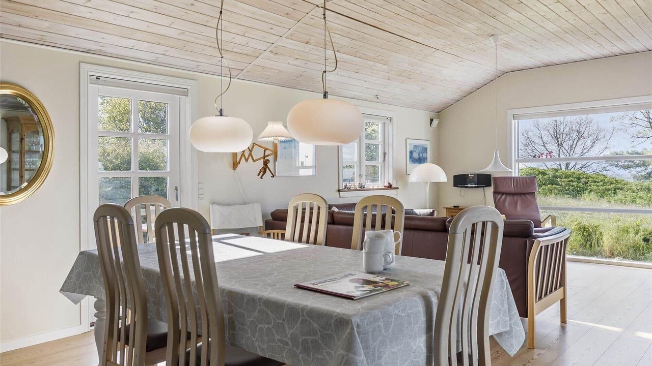 Photo of Others in Boderne