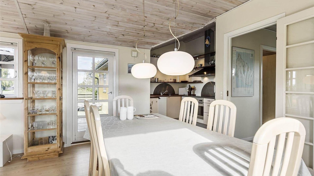 Photo of Others in Boderne