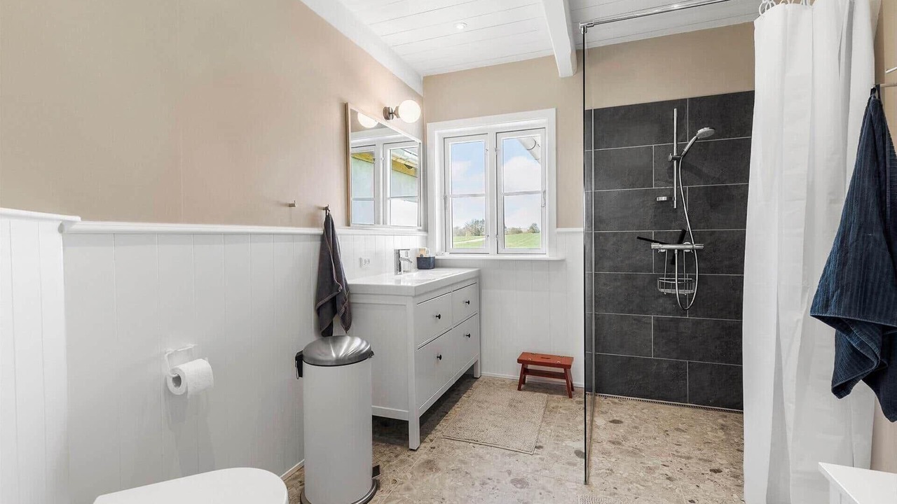 Photo of Bathroom in Pedersker