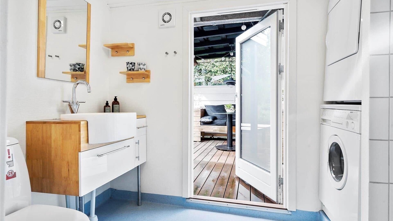 Photo of Bathroom in Beder Malling