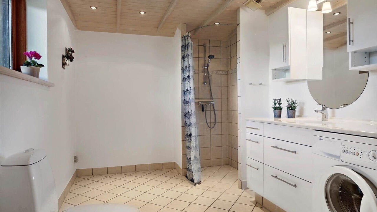 Photo of Bathroom in Saksild Strand