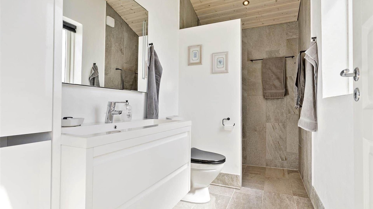 Photo of Bathroom in Pandrup