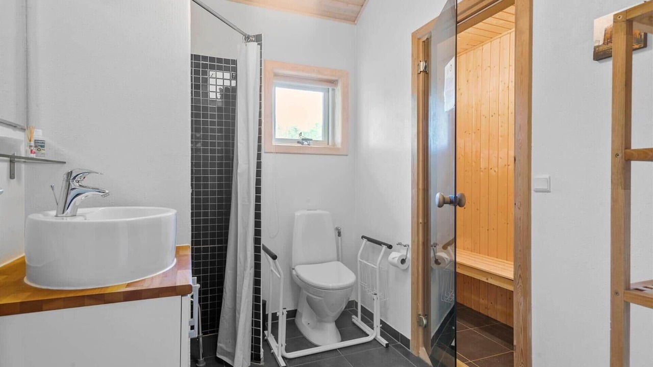 Photo of Bathroom in Saltum