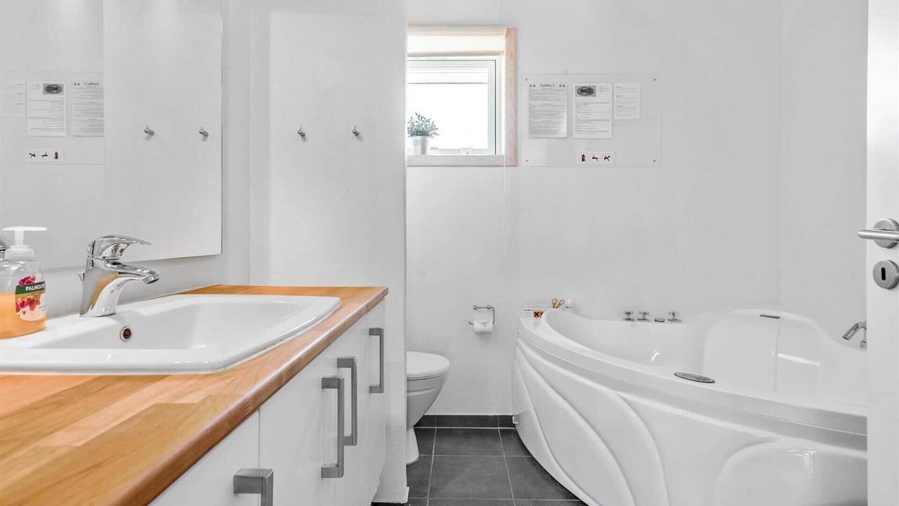 Photo of Bathroom in Saltum