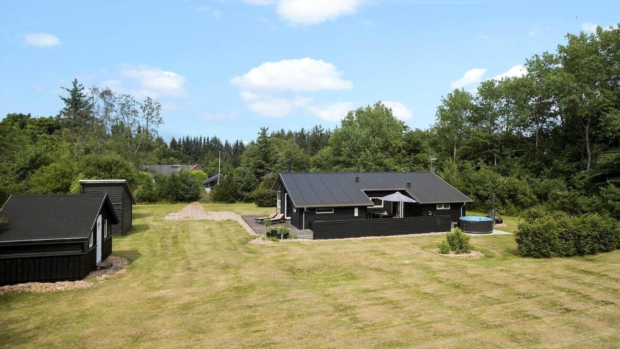 Photo of Outdoor in Asaa