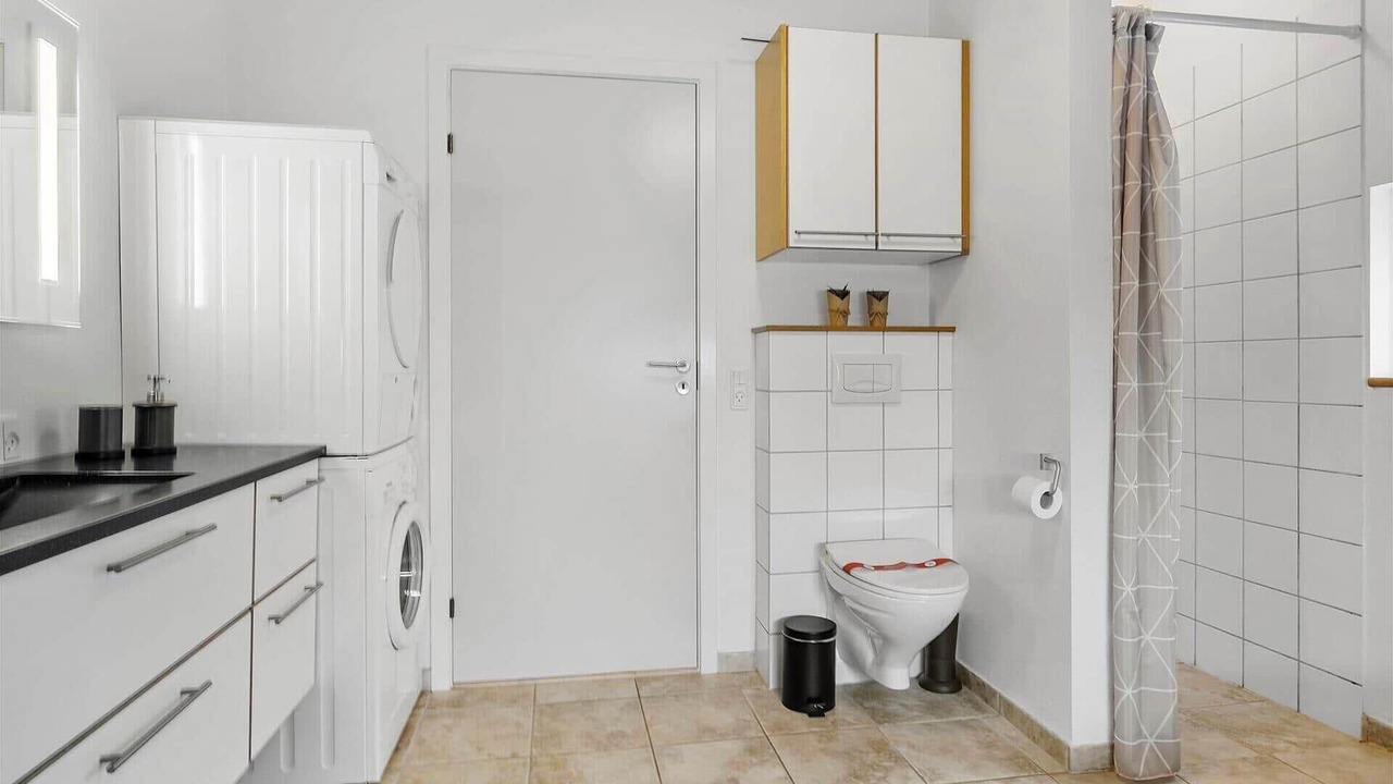 Photo of Bathroom in Asaa