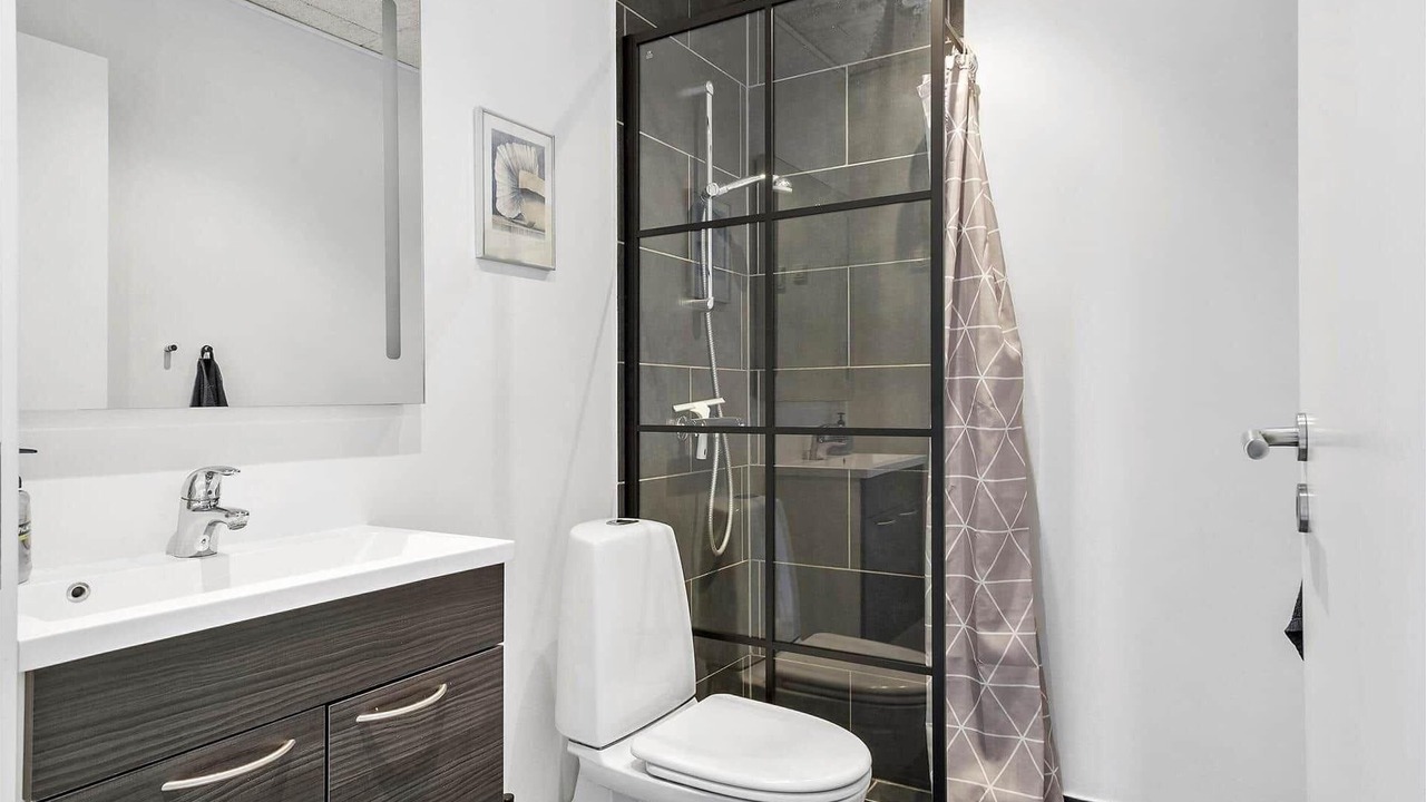 Photo of Bathroom in Hou