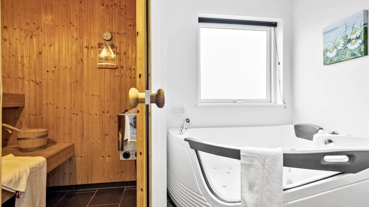 Photo of Bathroom in Hou