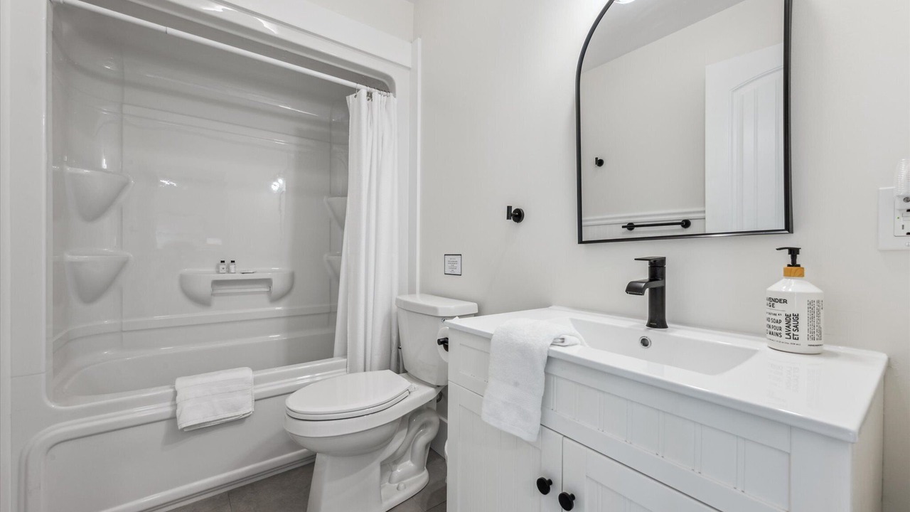 Photo of Bathroom in Tobermory