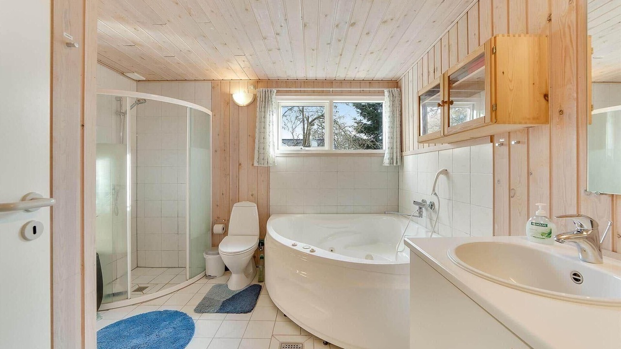 Photo of Bathroom in Ajstrup