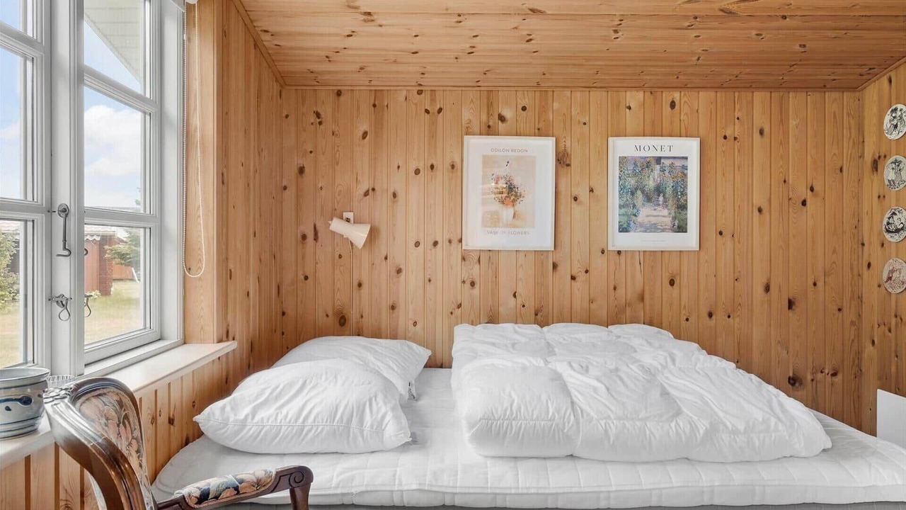 Photo of Bedroom in Hou