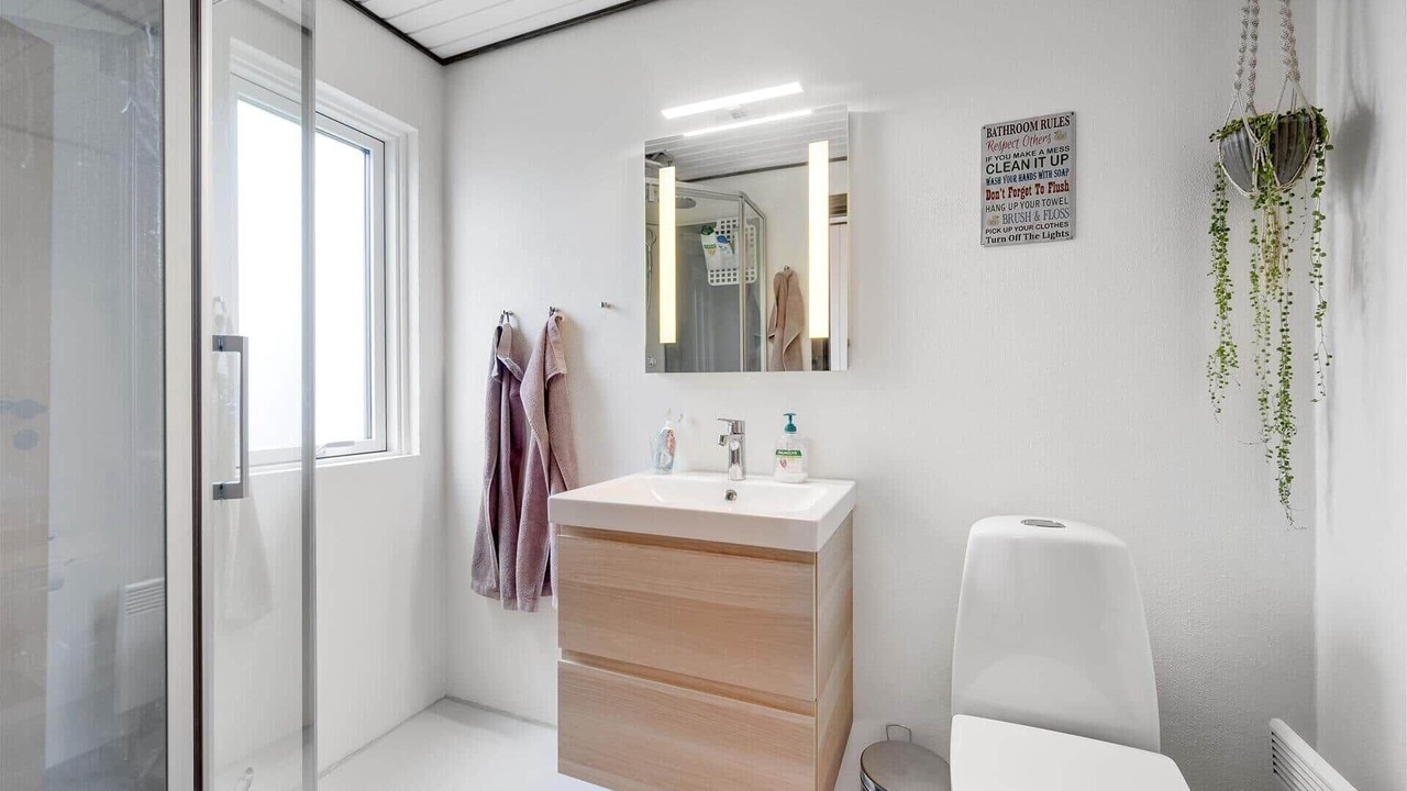 Photo of Bathroom in Pøt Strandby