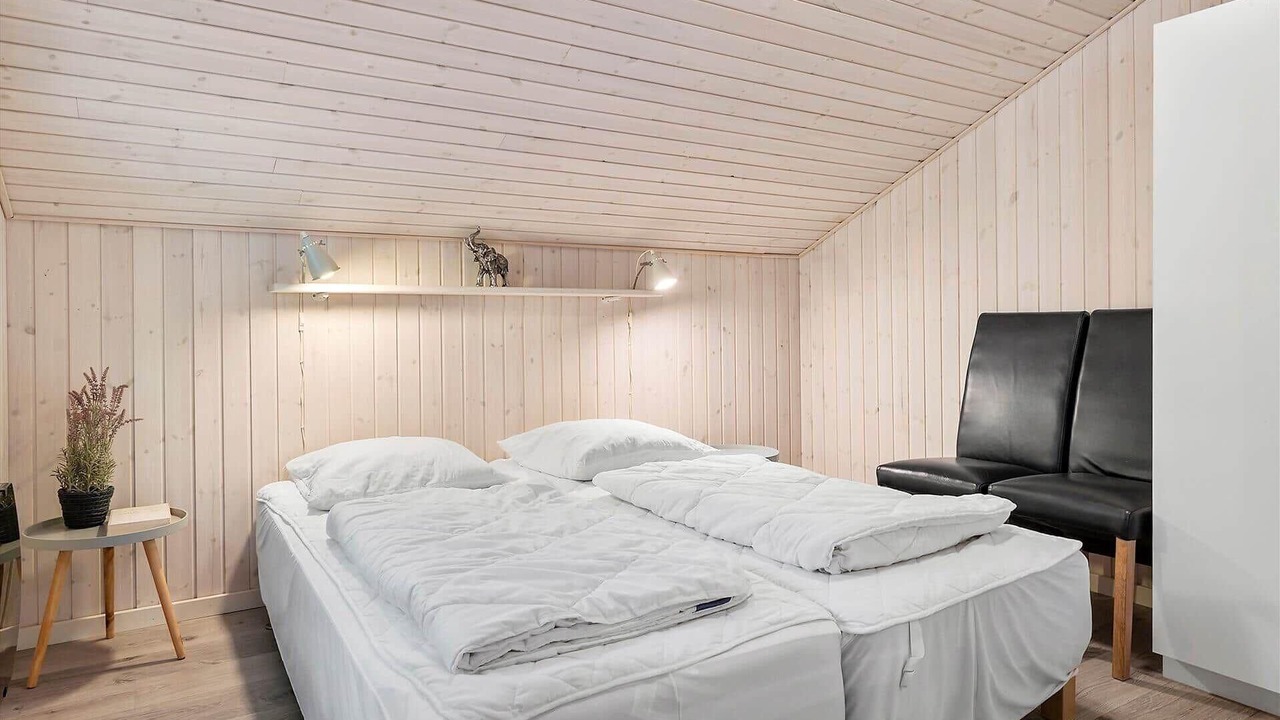 Photo of Bedroom in Hou