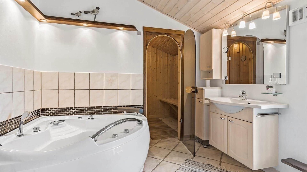 Photo of Bathroom in Pandrup