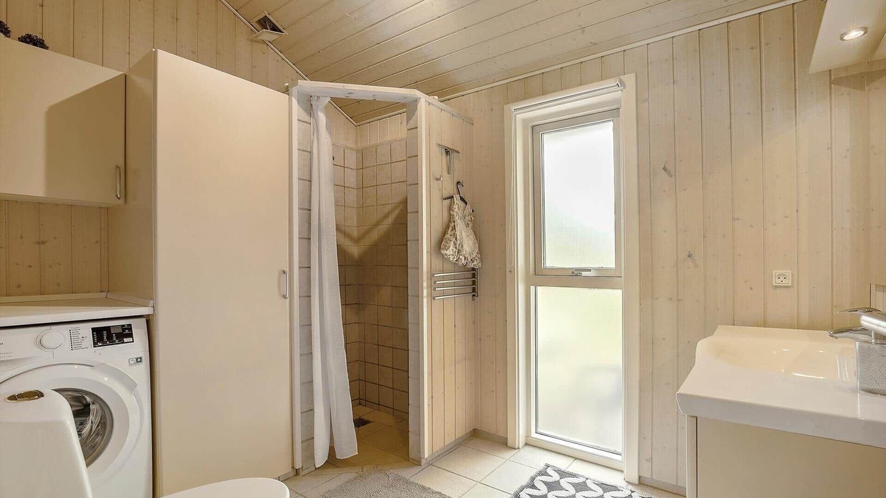 Photo of Bathroom in Holloselund