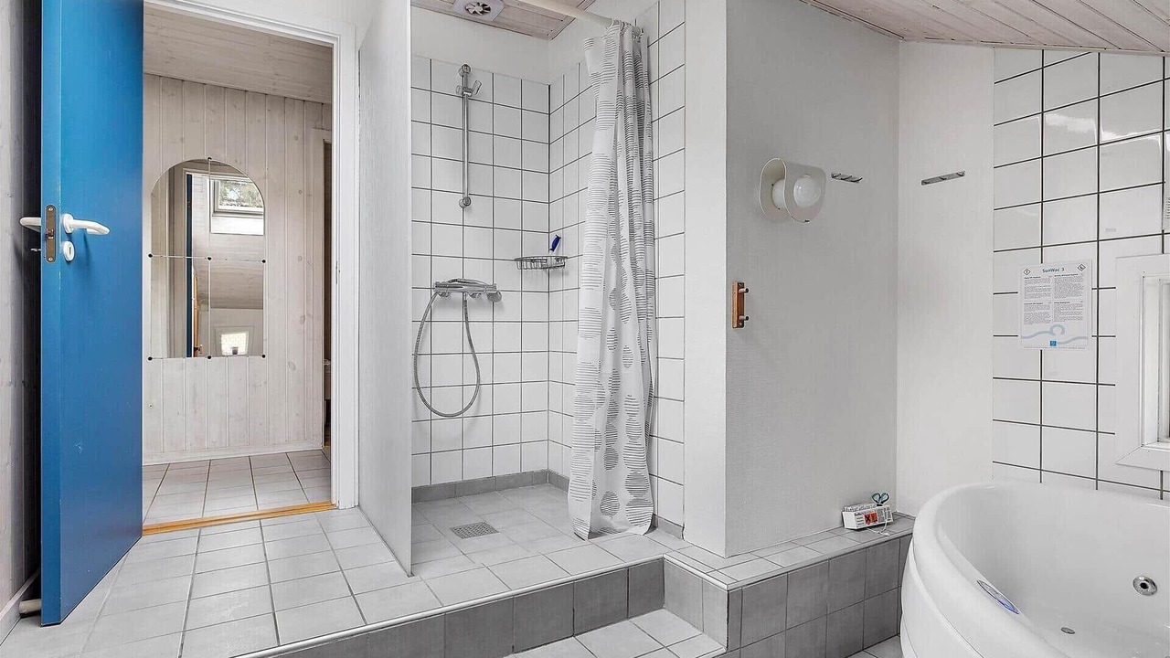 Photo of Bathroom in Pedersker