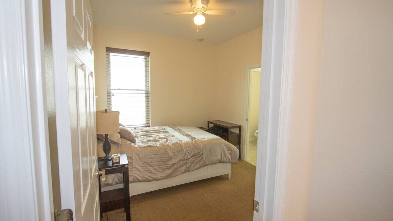 Photo of Bedroom in Crystal Cove
