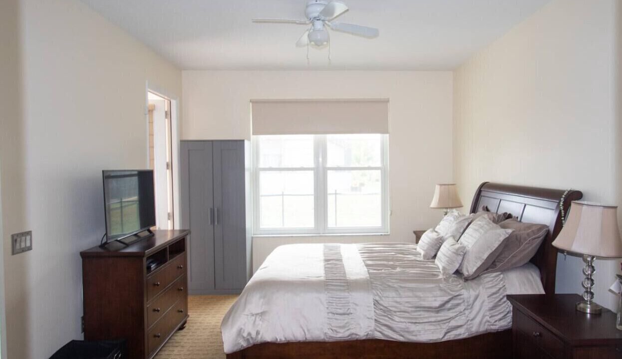 Photo of Bedroom in Crystal Cove