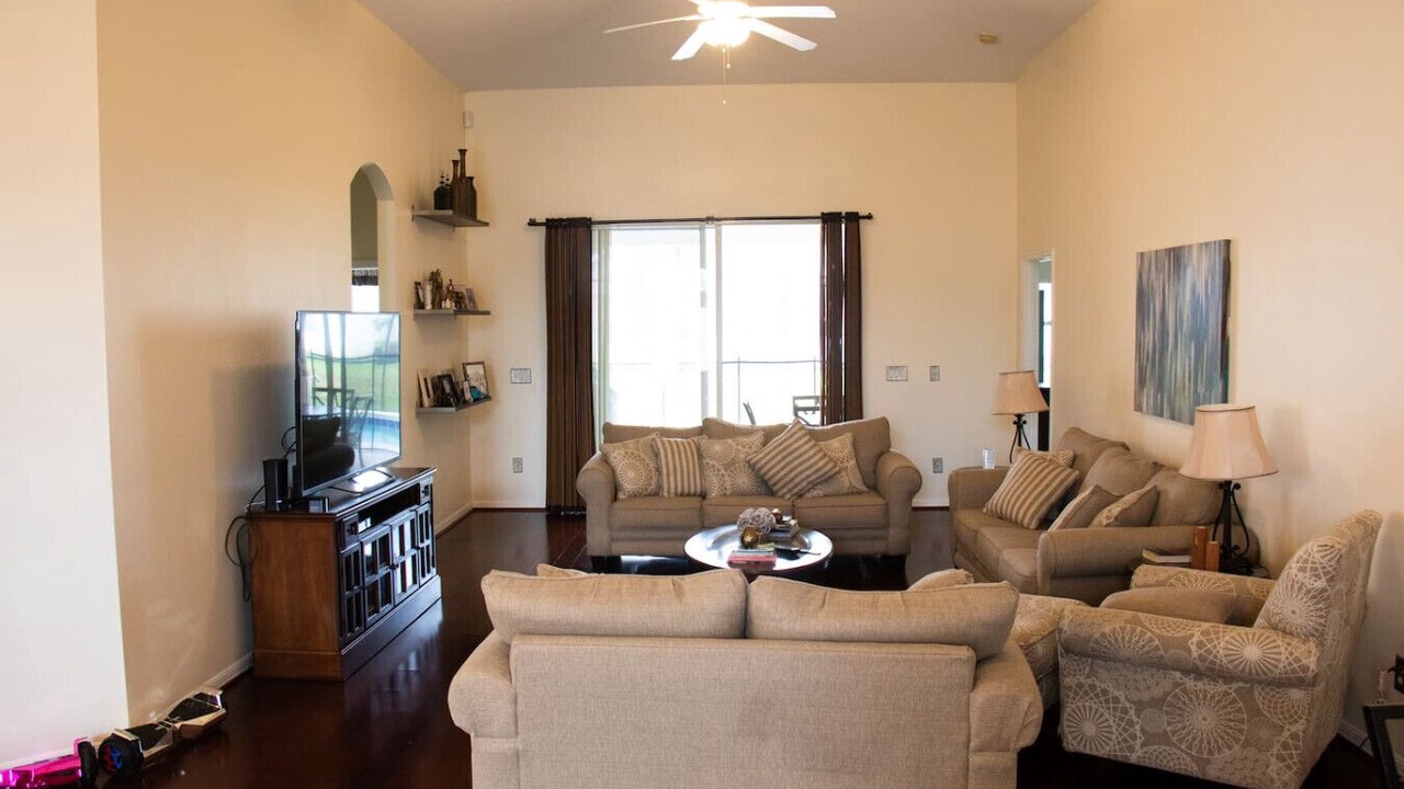 Photo of Livingroom in Crystal Cove