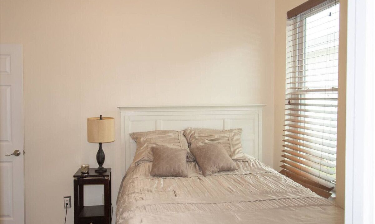 Photo of Bedroom in Crystal Cove