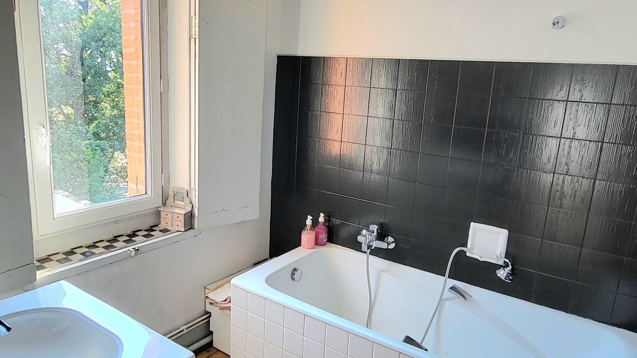 Photo of Bathroom in Clermont-le-Fort