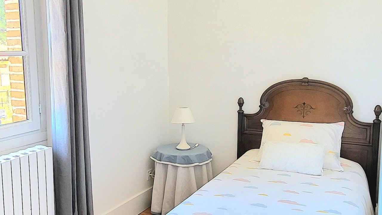 Photo of Bedroom in Clermont-le-Fort