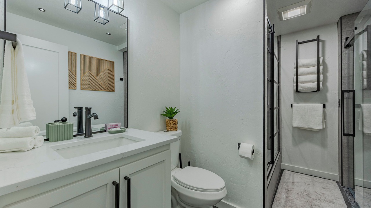 Photo of Bathroom in Cal Young