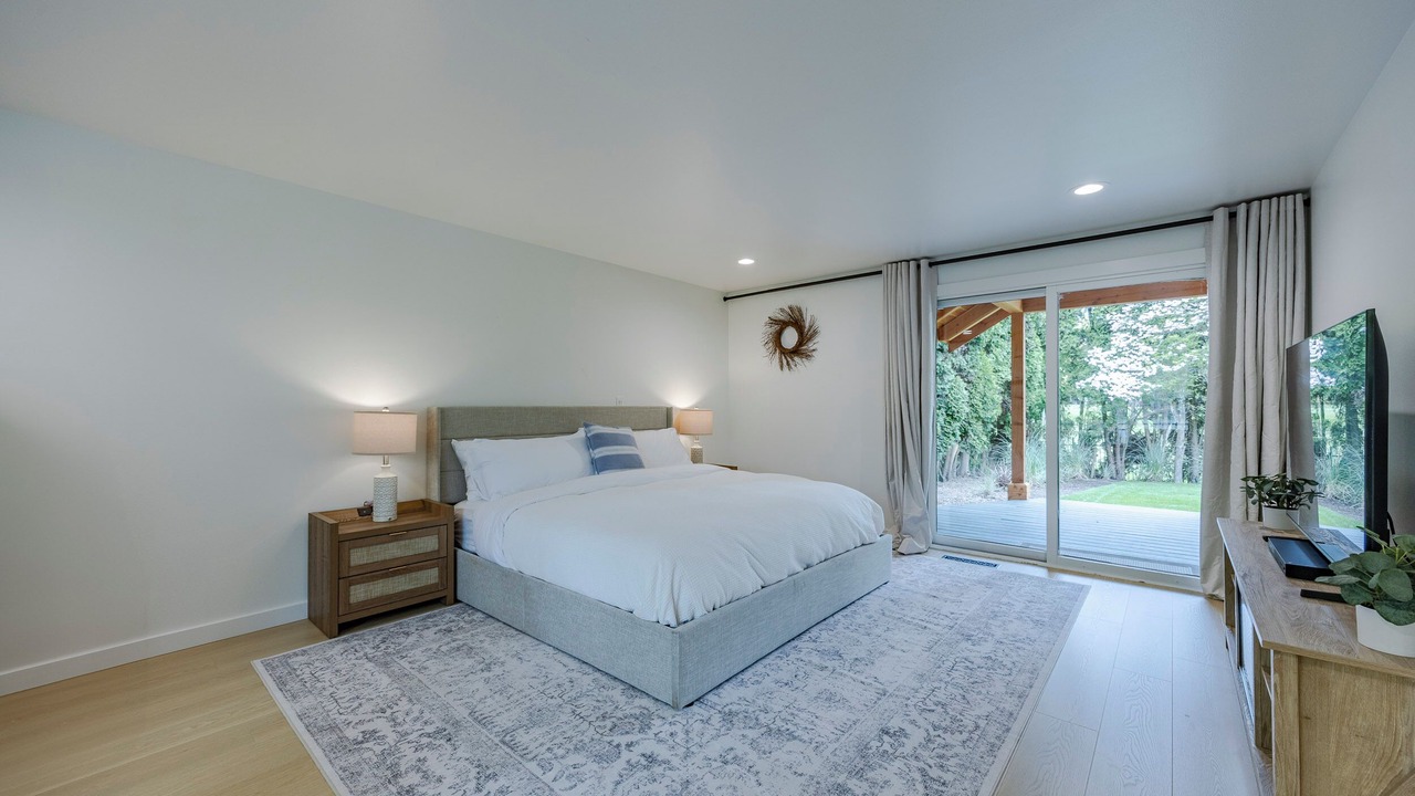 Photo of Bedroom in Cal Young