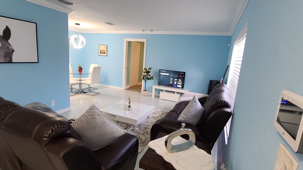 Photo of Livingroom in Coral Springs