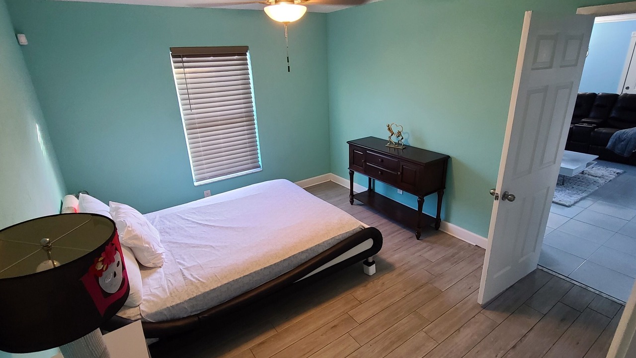 Photo of Bedroom in Coral Springs