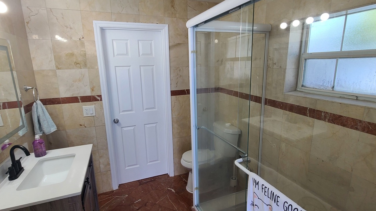 Photo of Bathroom in Coral Springs