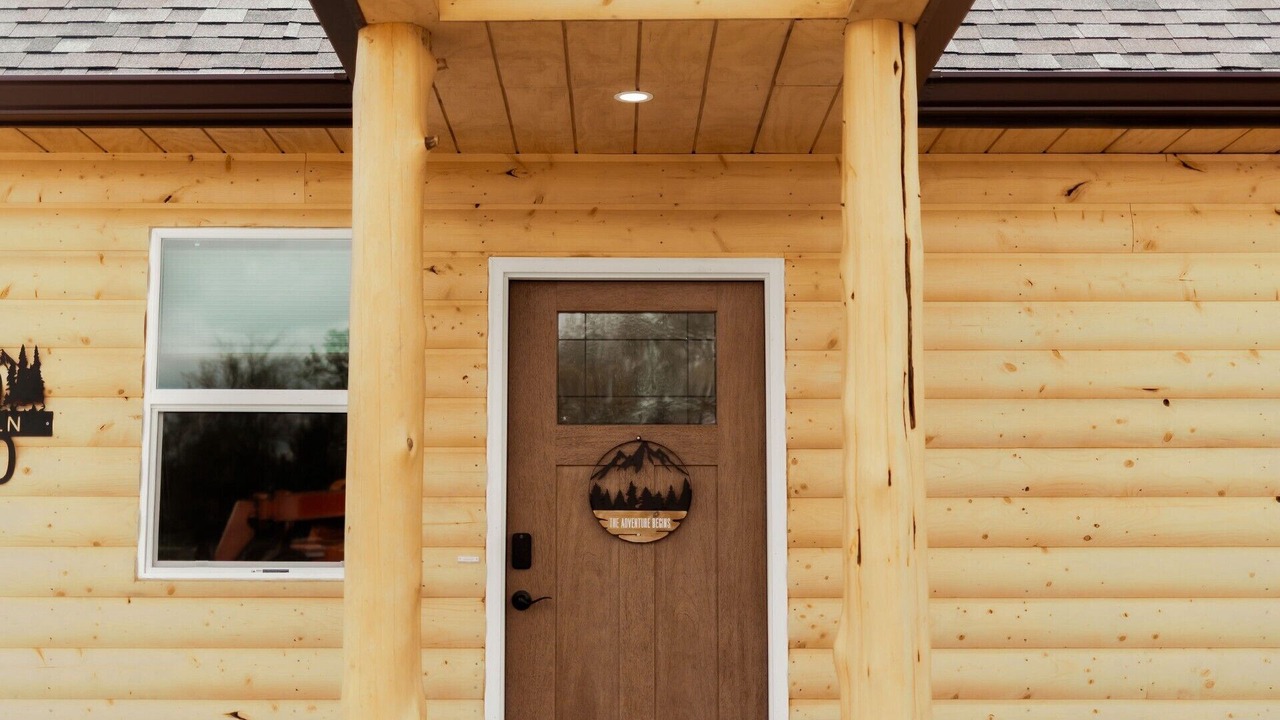 Photo of Outdoor in Linn