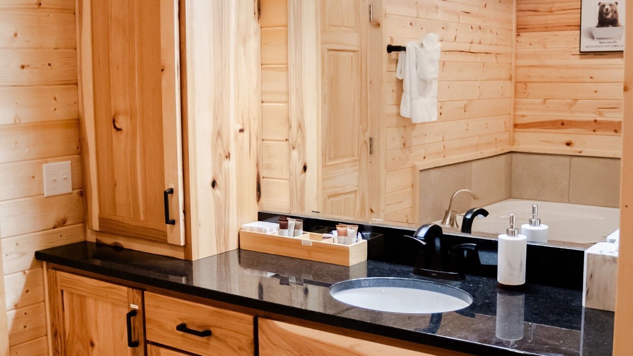 Photo of Bathroom in Linn