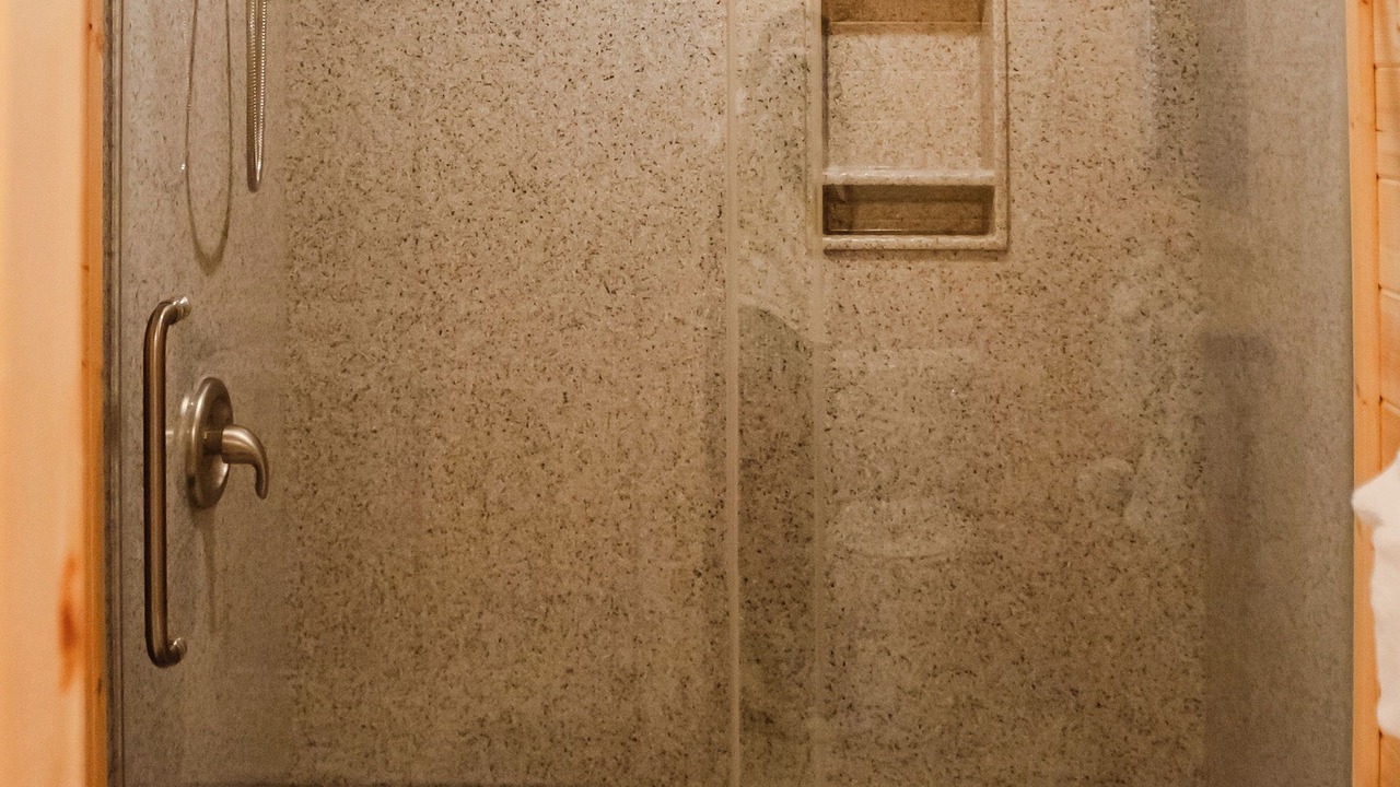 Photo of Bathroom in Linn