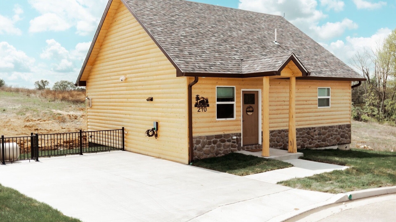 Photo of Outdoor in Linn