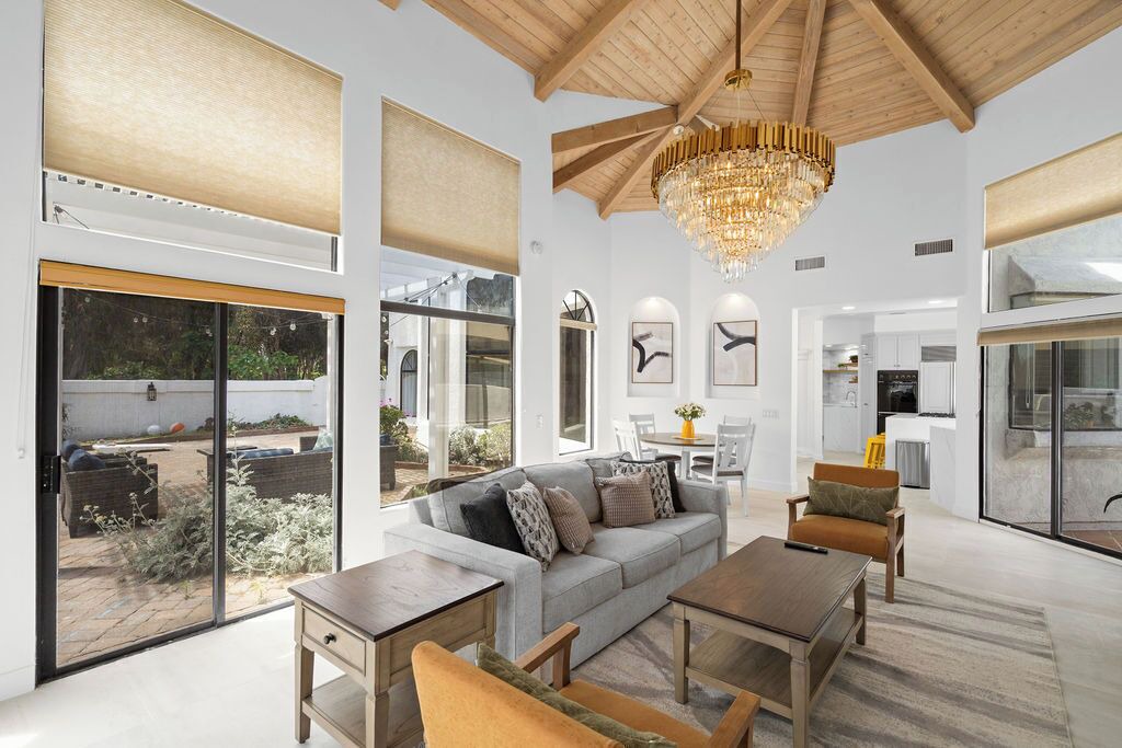 Photo of Livingroom in Huntington Beach
