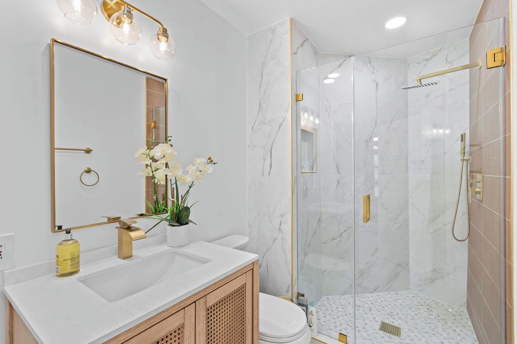 Photo of Bathroom in Huntington Beach