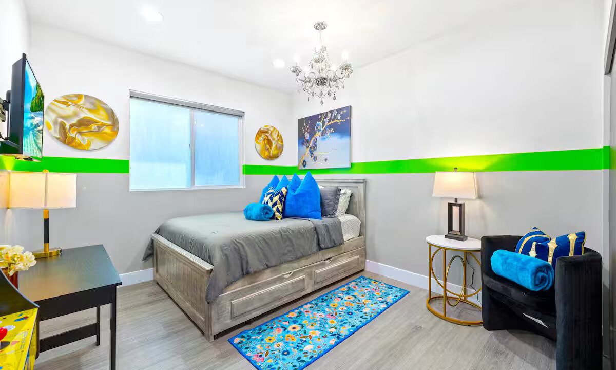 Photo of Bedroom in NoHo Arts District