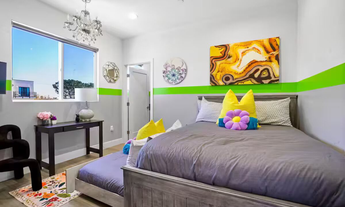 Photo of Bedroom in NoHo Arts District