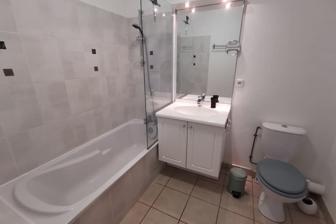 Photo of Bathroom in Les Hauts de Canet