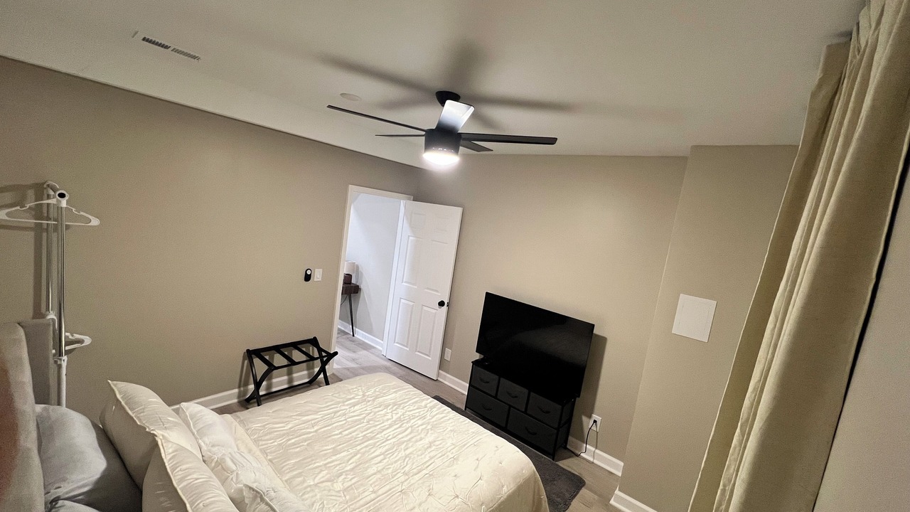 Photo of Bedroom in Lawrenceville